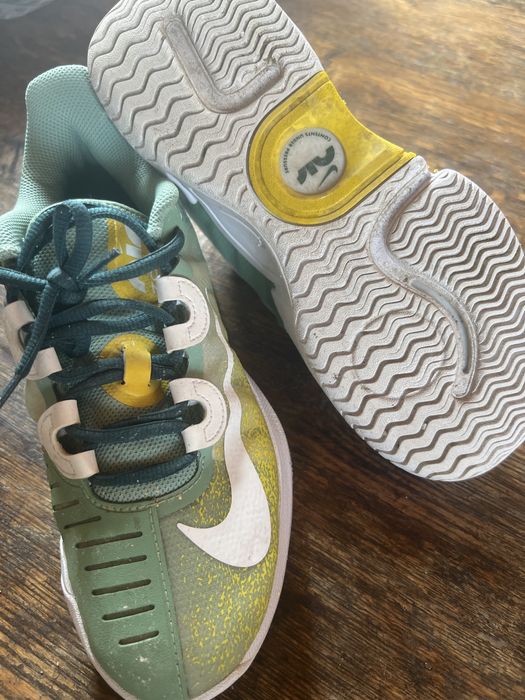 Маратонки NIKE-зелено и жълто