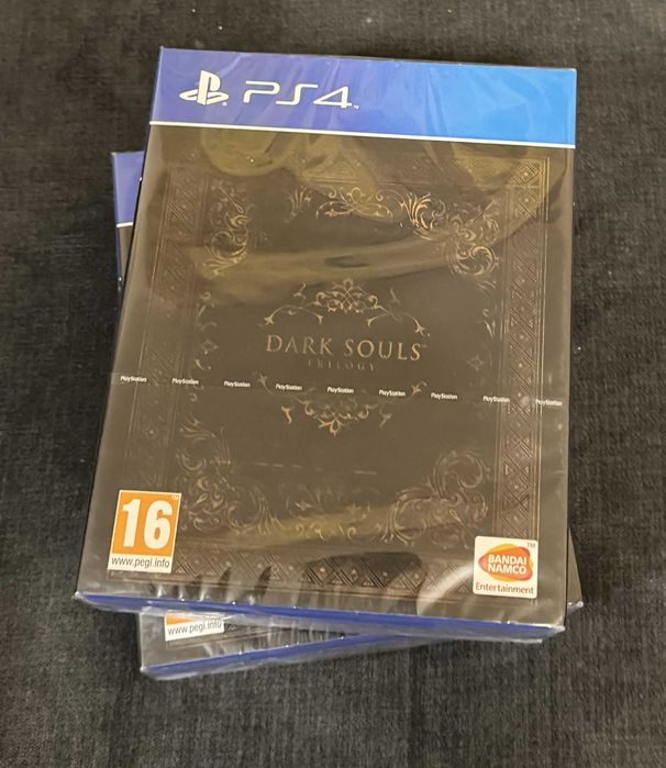 чисто нова Dark Souls Trilogy за PS4 / PS5