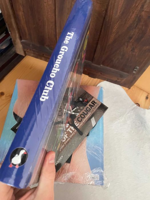 volum de arta postmoderna carte fotografie The Groucho Club noua