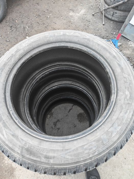 Резина, зима, шипы 225/60 R18