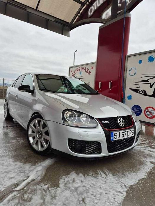 Volkswagen Jetta 2.0 TDI 170 CP