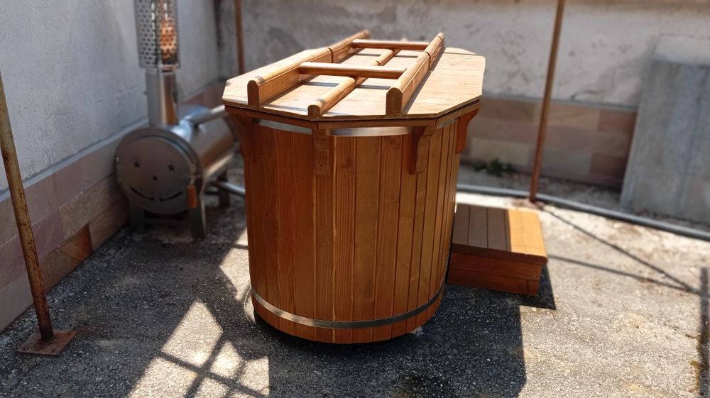 Дървено джакузи ,градинско,японска баня ,с външна печка