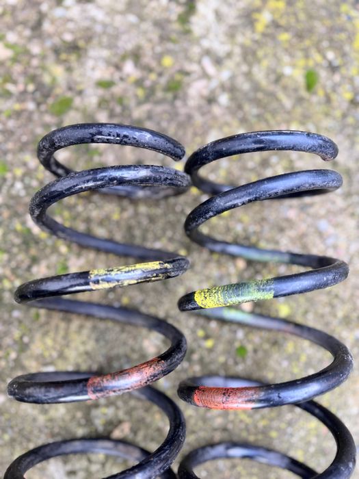 Продавам задни пружини за Honda Accord 8 седан (08–12)