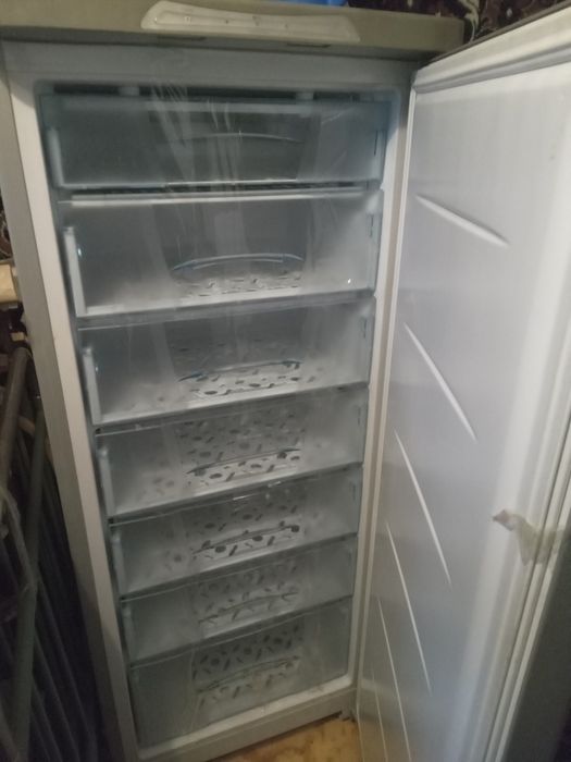 Продам морозильную камеру.