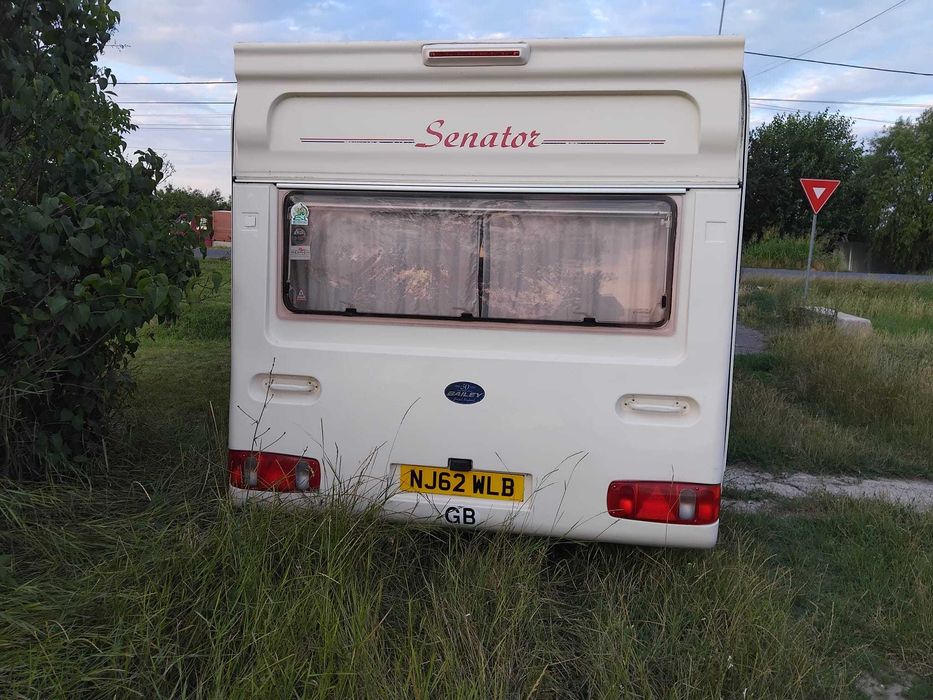 Rulota Caravan Bailey Senator 4 persoane 2002