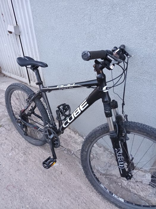 Bicicleta cube 26