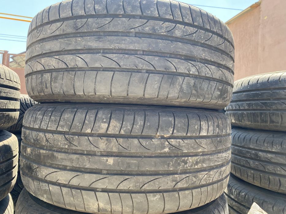 Шины Bridgestone 225/50/17,  2шт