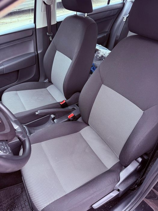 Seat Toledo - Skoda Rapid // 2014 // 115.000 km // 1.2 benzina 105cp /