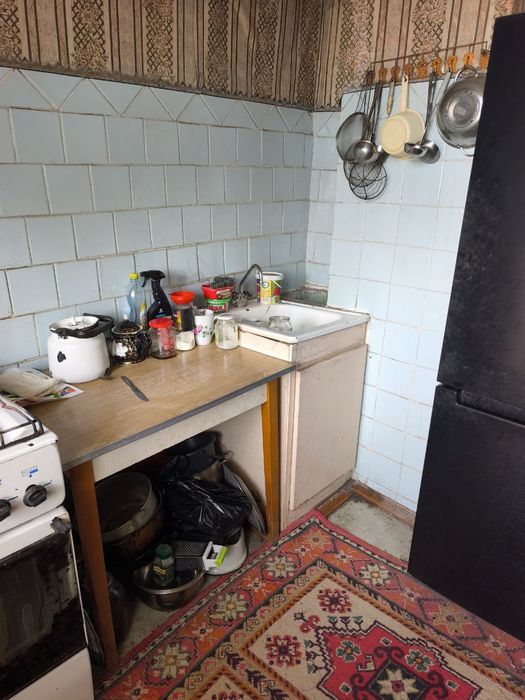 Продам 2/3/4 АНГРЕН. Район 5/5. Балкон 1,6х6