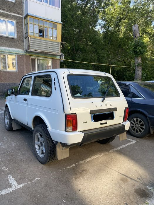 Продам нива урбан 21124