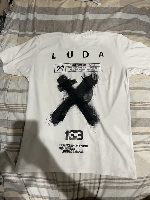 LUDA рядка тениска