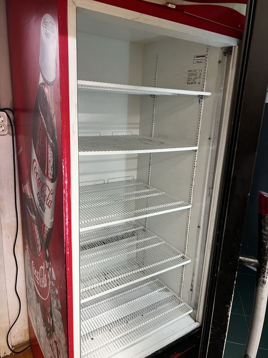 Хладилна витрина/голяма/