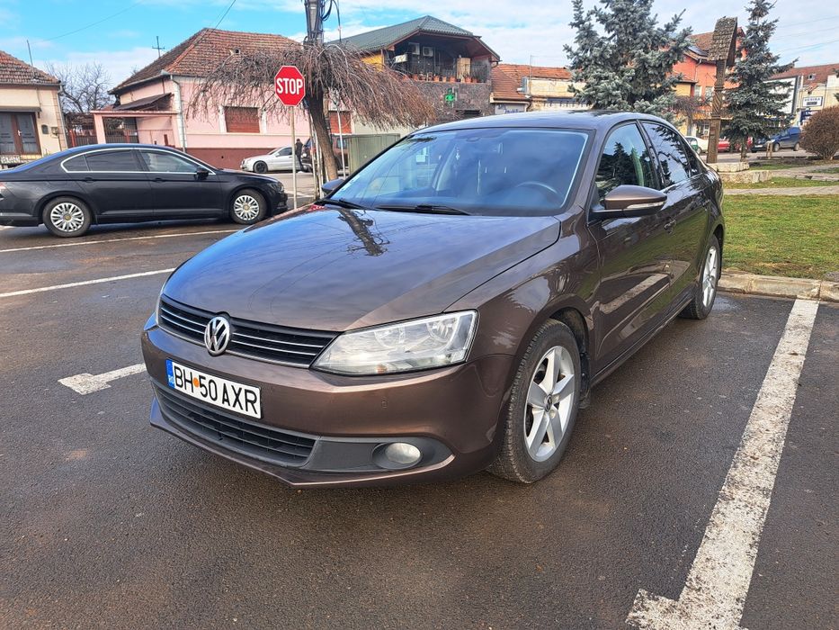 Volkswagen  Jetta 2.0 TDI-140cp.  an 2011, Euro 5,  acte valabile.
