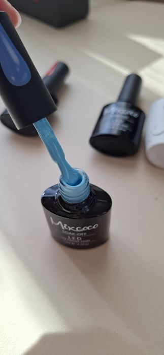 Гел лакове на Mixcoco- база,топ,изграждащ гел и 2 цвята