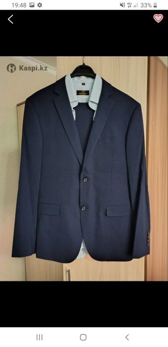 Продам классический костюм.