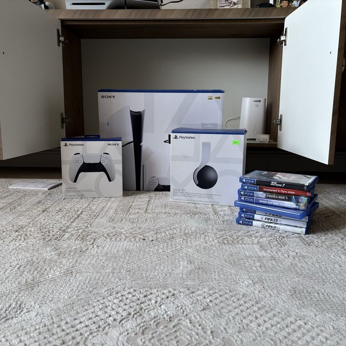 PS5 slim с большим комплектом