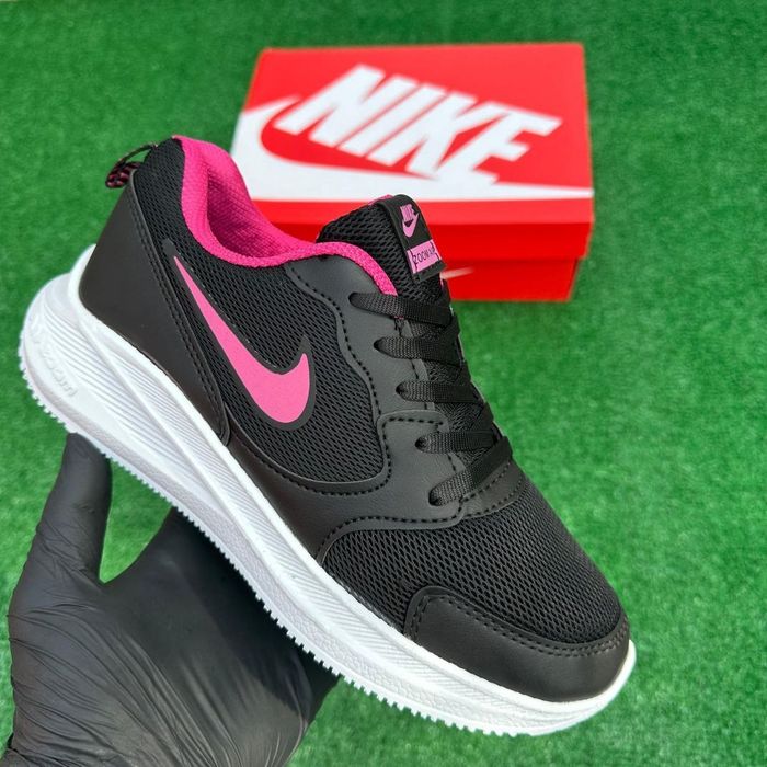 Adidasi dama și bărbați