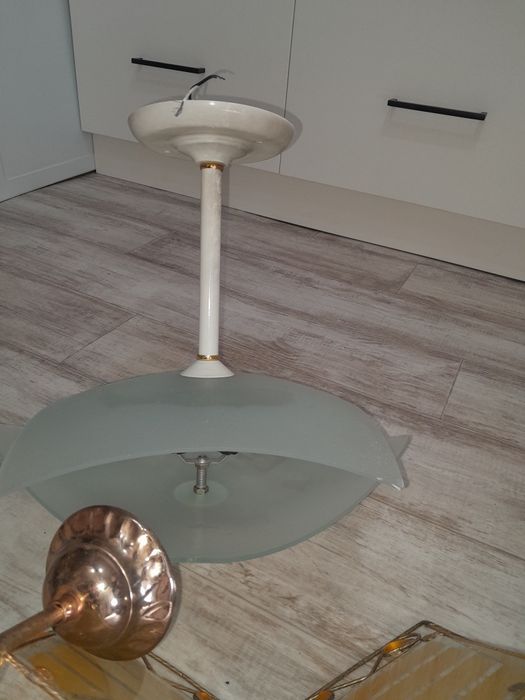 Продам 3 люстра за всё 10000т