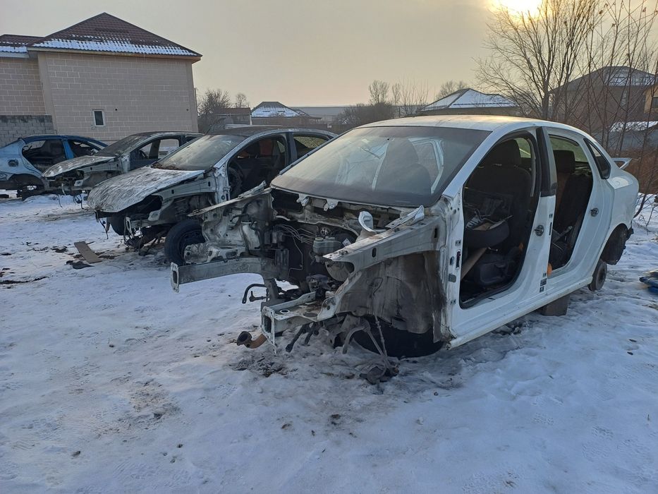 Кузовные запчасти