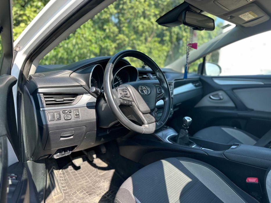 Toyota Avensis 2.0 D-4D Executive