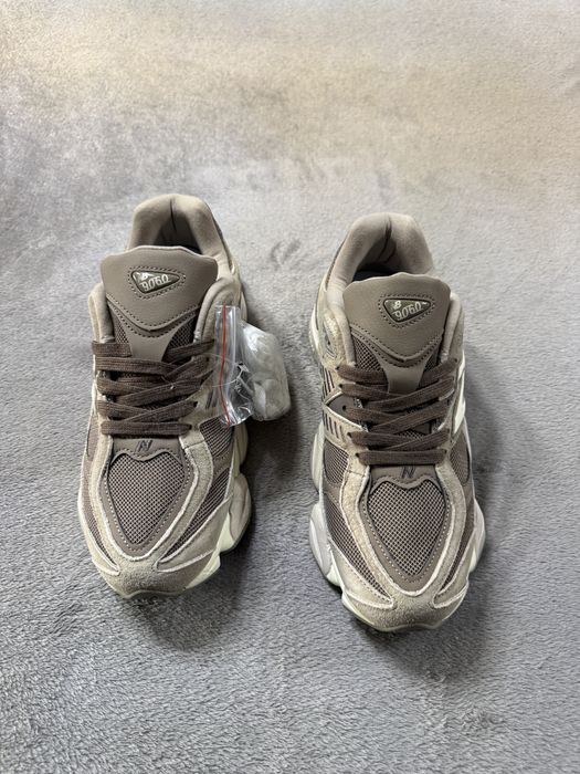 New Balance 9060 42 / 43 / 44 new noi