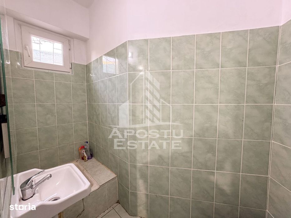 Apartament 4 camere, decomandat, 95mp, etaj 1, zona Turist, Sagului
