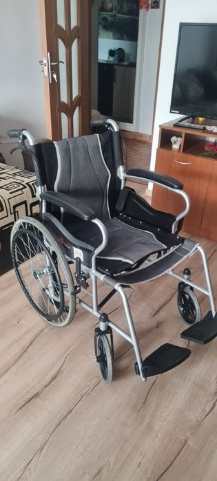 Scaun rulant NOU de vânzare