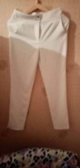 Продаётся женская одежда, на худенькую девушку.