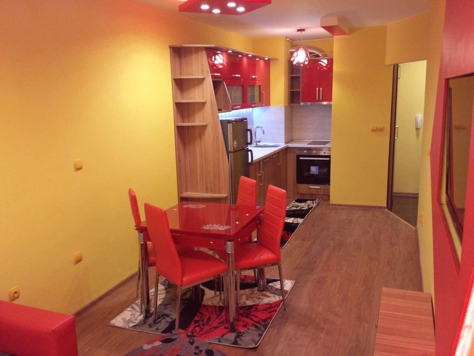 Дава се под наем Двустаен апартамент в София, Зона Б-19 - 68 кв.м за 657.9 € - Снимка #2