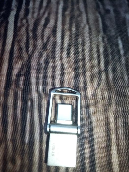 Флаш памет 2TB SONY