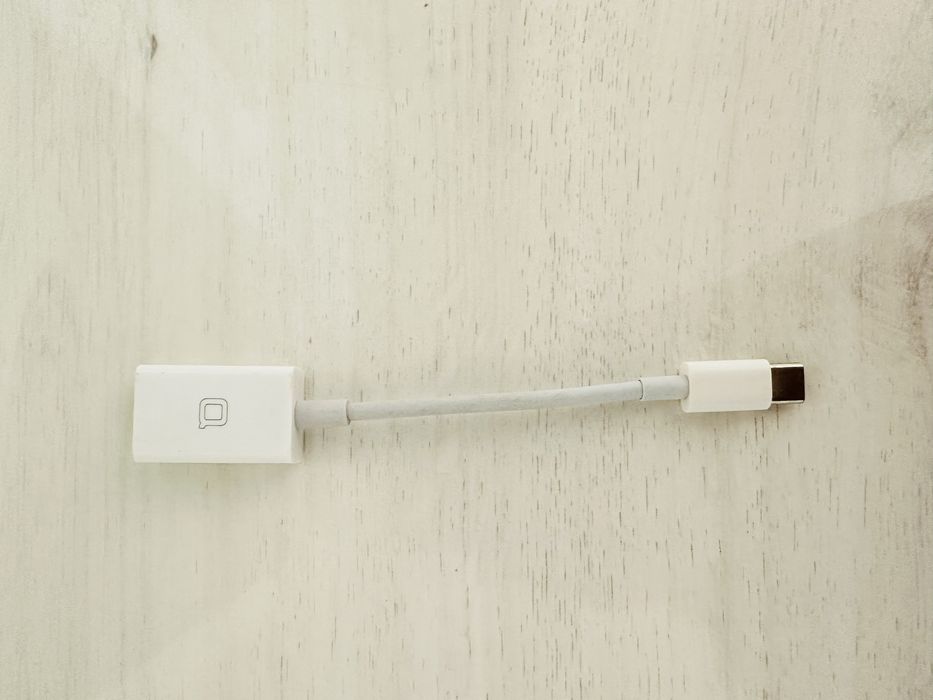 MacBook Pro 13 2019 Core i 5. 8 Gb. Inter Iris Plus Graphics 645