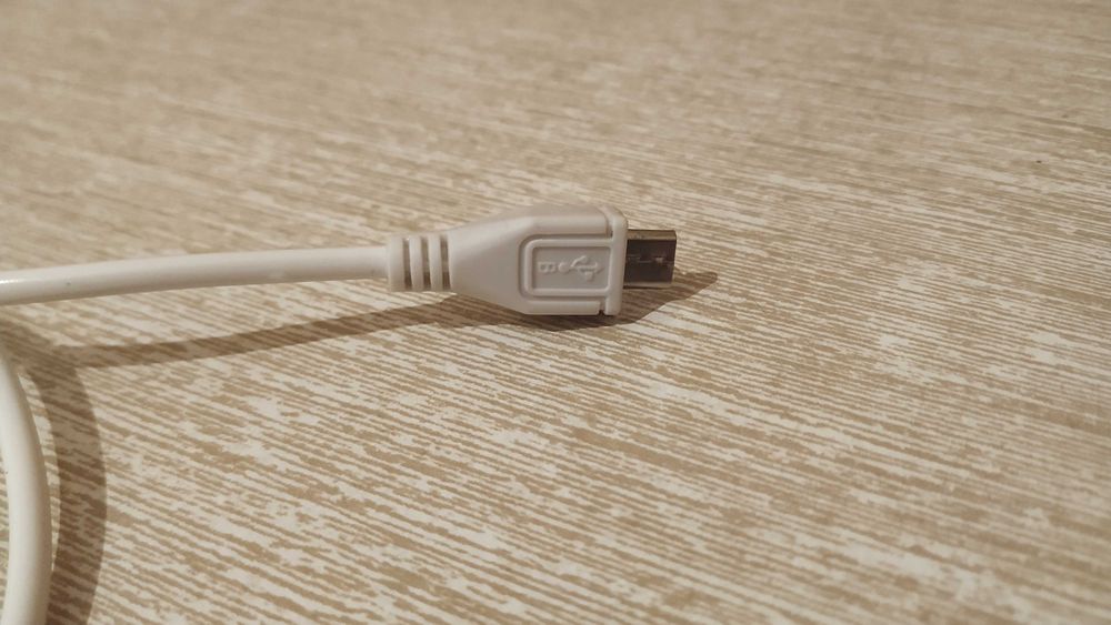 MicroUSB кабел за данни или зареждане