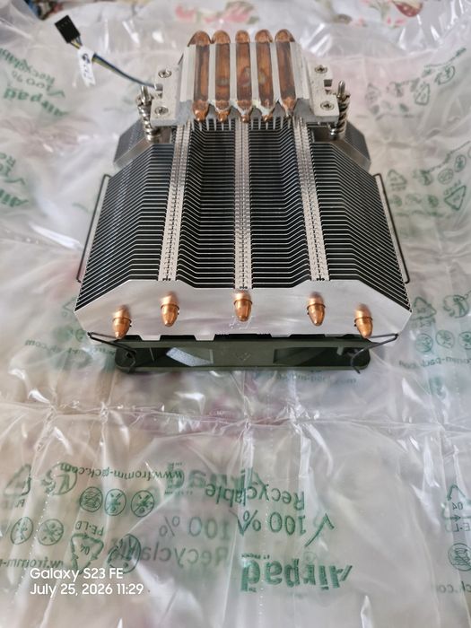 Procesor Intel i7 3820 + cooler Thermaltake cu 5 heatpipes