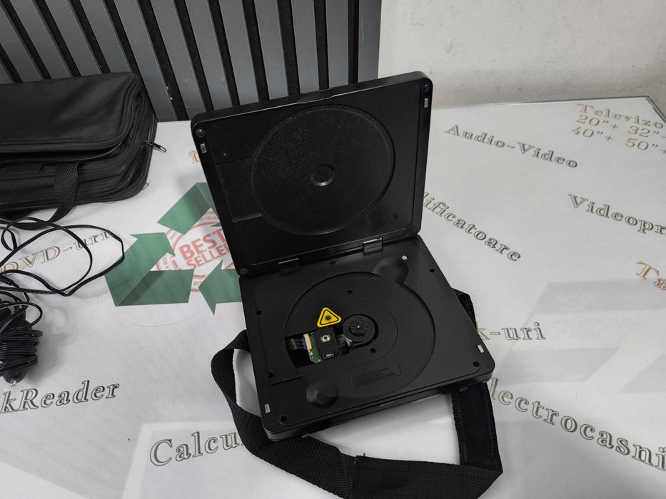 DVD player portabil ecran curea geanta alimentare auto baterie 1800mAh