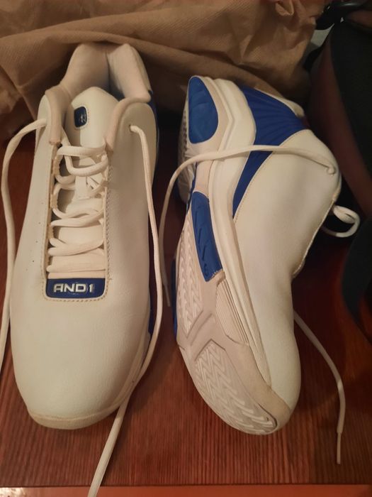 Кроссовки and 1