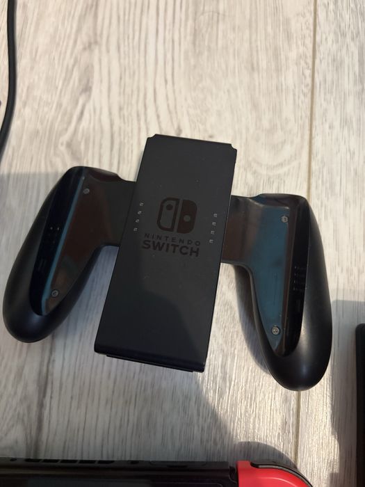 Vand/Schimb Nintendo Switch v2 (Mariko)