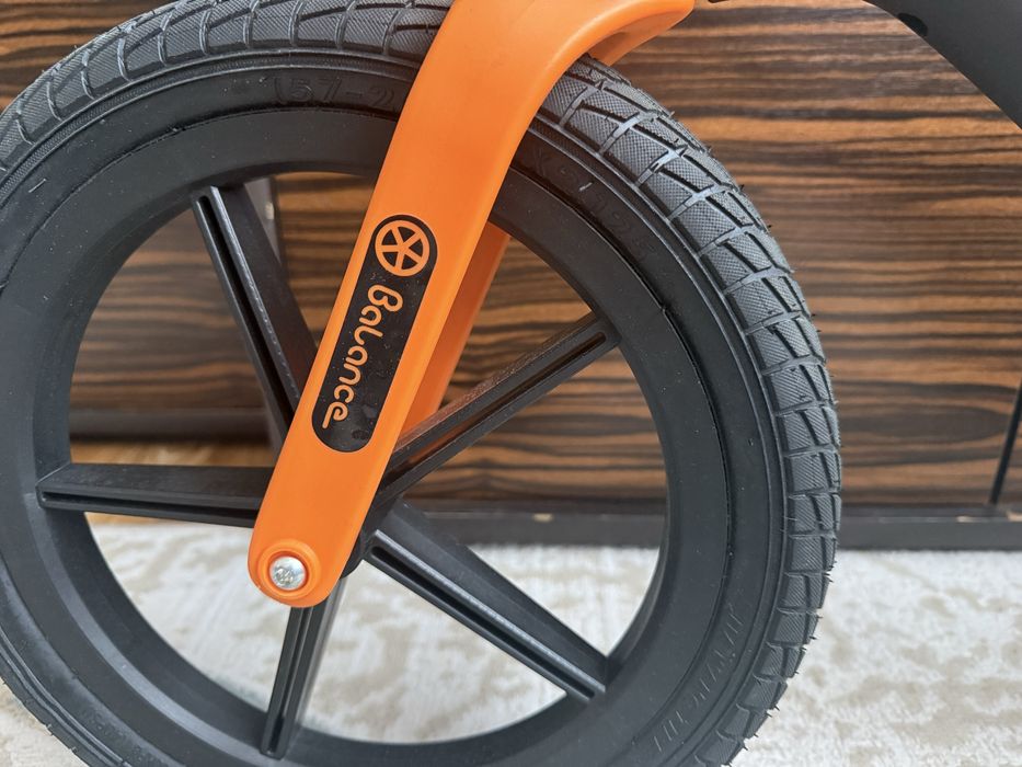 Продам беговел детский