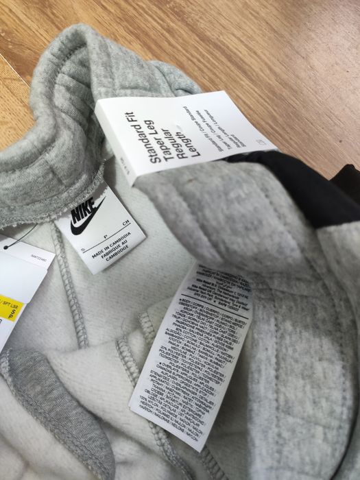 Pantaloni Nike mărimea S