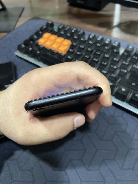 Iphone se 2020 , 64 gb