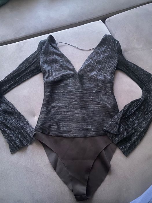 Bershka дамско боди