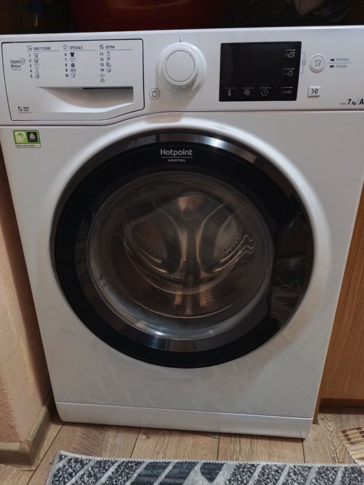 Пералня ARISTON Hotpoint