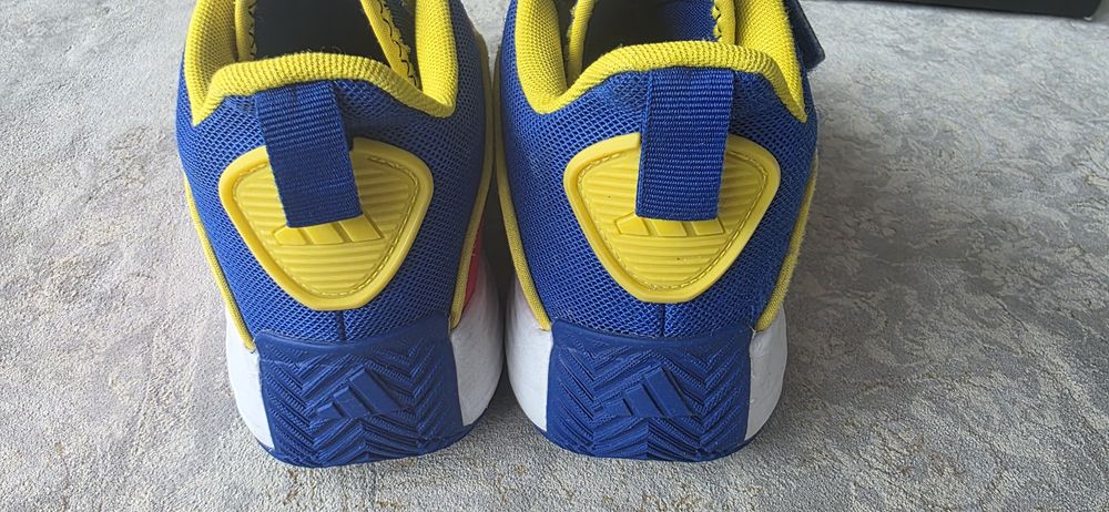 Adidas baschet pentru copii - marime 37 si 1/3