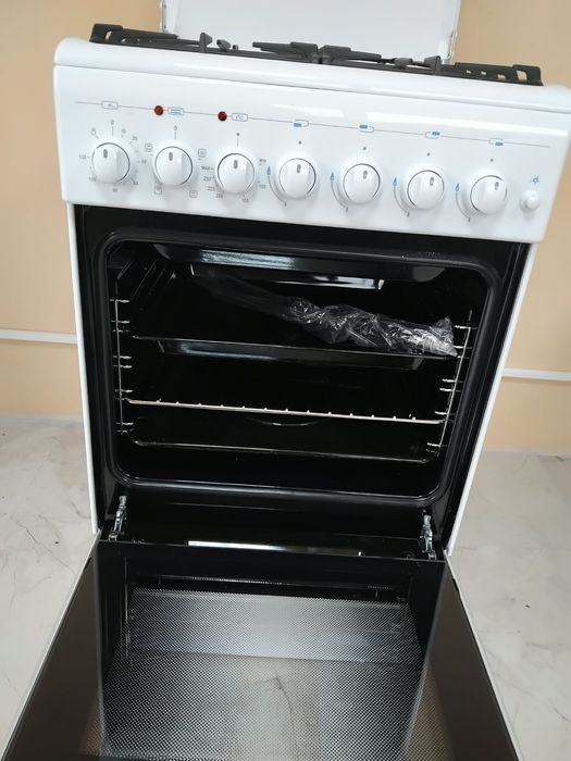 Продам газовую плиту