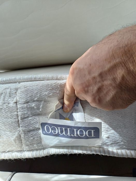 Продавам подматрачна рамка с матрак "Дормео"