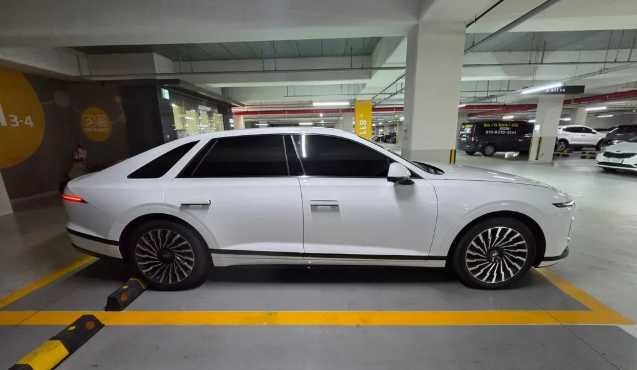 Hyundai Grandeur Calligraphy