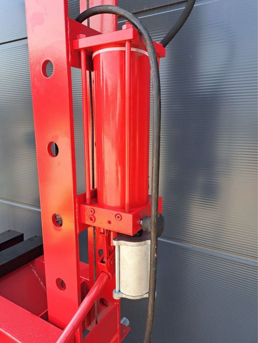 Хидравлична преса 50т.