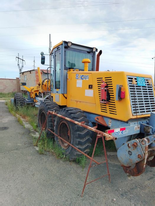 Автогрейдер XCMG GR-180