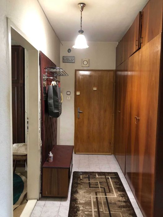 Тристаен апартамент в Люлин 4