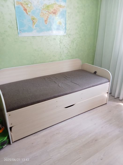 Продам кровать тахта двухместный