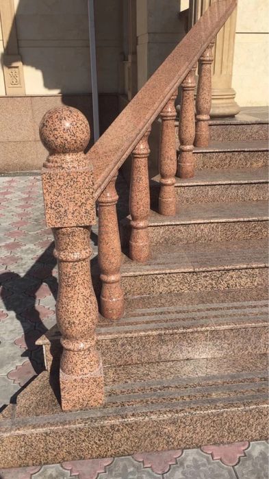 Гранитные балясины, гранит в Астане